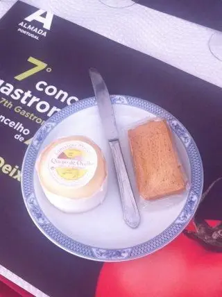Interior e pratos do Moinho de Maré em Almada, Almada (3)