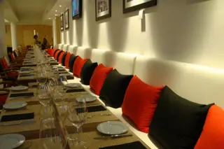Interior e pratos do Bom Sucesso Gourmet em Porto, Porto (3)
