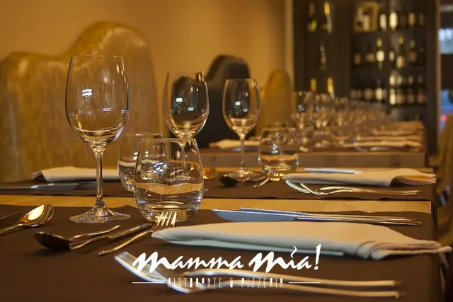 Interior e pratos do Mamma Mia Ristorante & Pizzeria em Porto, Porto (3)