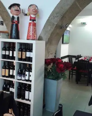 Interior e pratos do MESA PARA 6 em Viana do Castelo, Viana do Castelo (3)