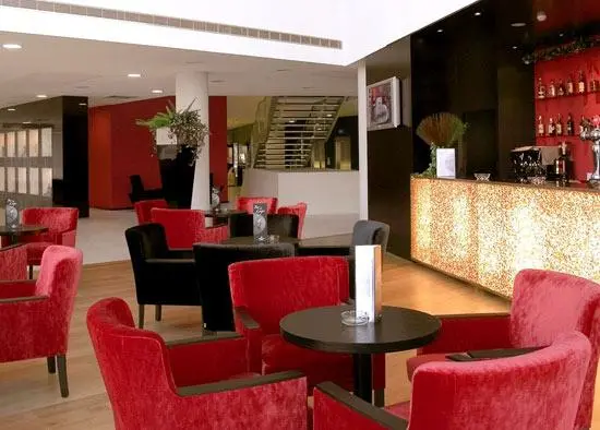 Interior e pratos do Restaurante do Lago - Meliá Ria Hotel & Spa em Aveiro, Aveiro (7)