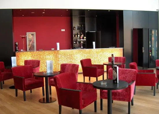 Interior e pratos do Restaurante do Lago - Meliá Ria Hotel & Spa em Aveiro, Aveiro (6)