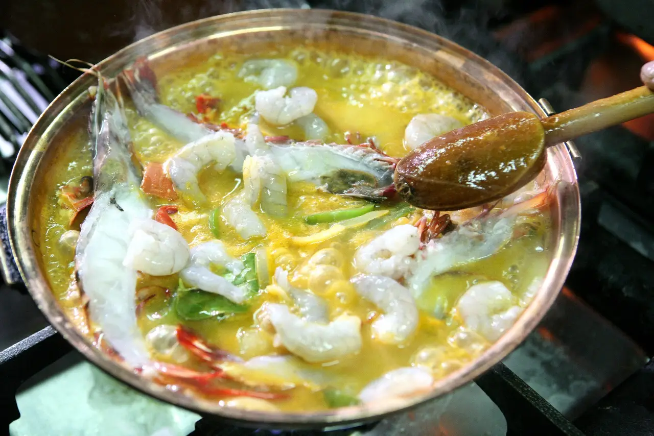 Interior e pratos do Cataplana & Companhia em Lisboa, Lisboa (3)