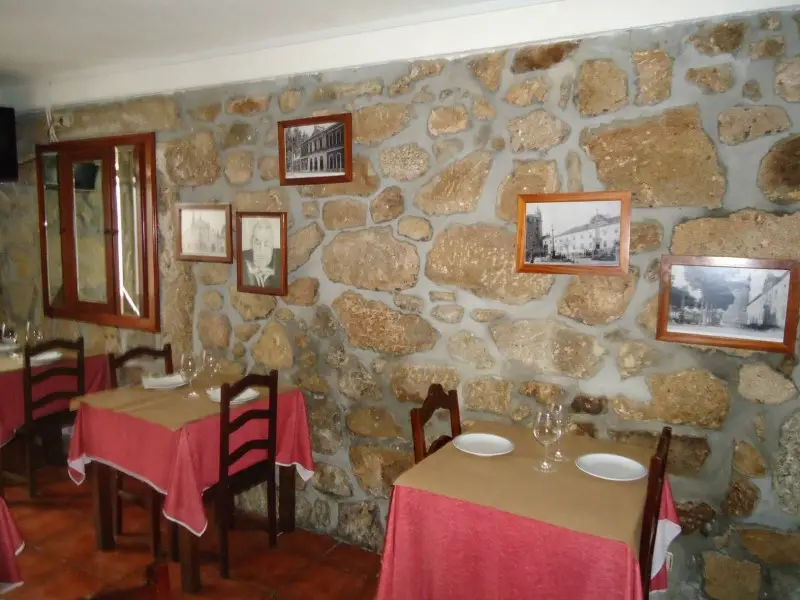 Interior e pratos do Rola Este em Braga, Póvoa de Lanhoso (4)