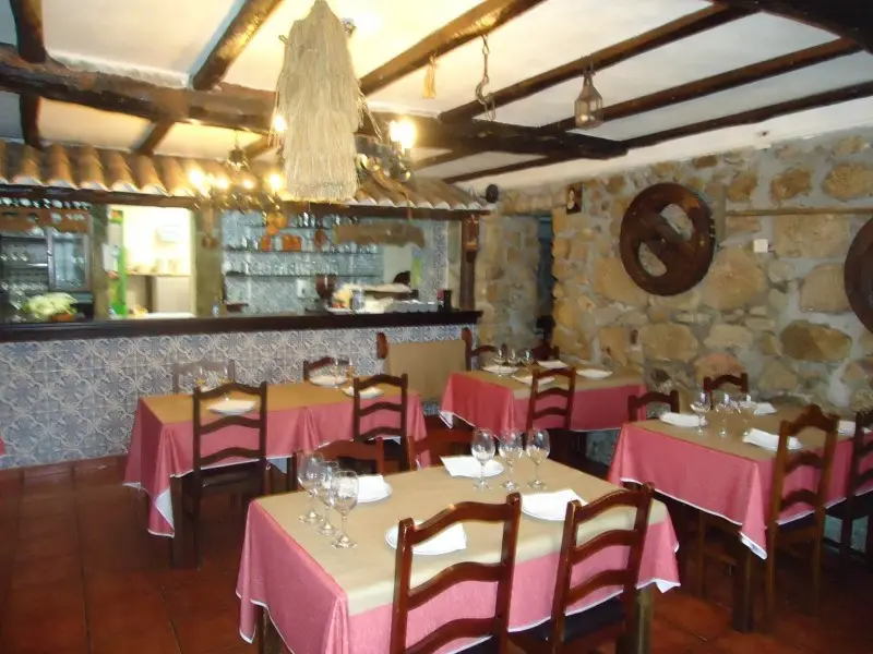 Interior e pratos do Rola Este em Braga, Póvoa de Lanhoso (11)