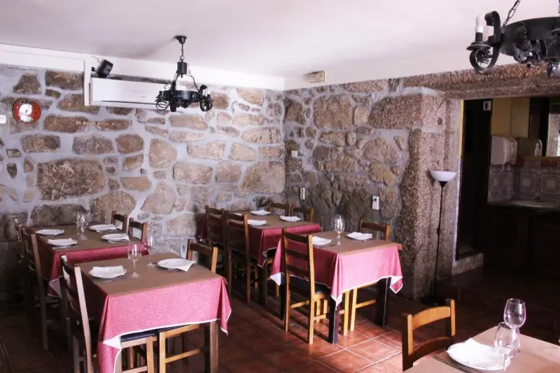 Interior e pratos do Rola Este em Braga, Póvoa de Lanhoso (7)