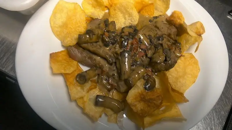 Interior e pratos do Bacalhau à Narcisa em Braga, Braga (9)