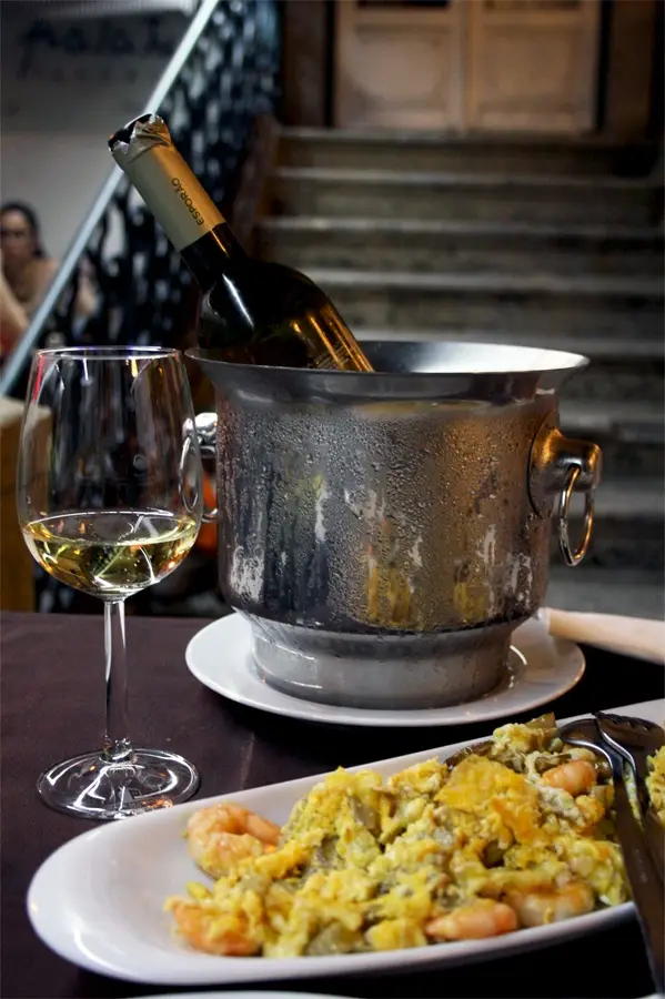 Interior e pratos do Palatu em Braga, Braga (9)