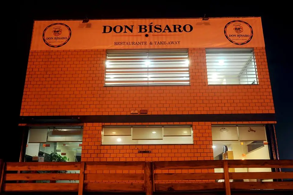 Interior e pratos do Don Bísaro em Braga, Braga (8)
