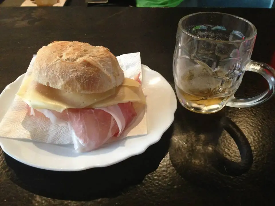 Taxca, restaurante de tapas em Porto, Porto