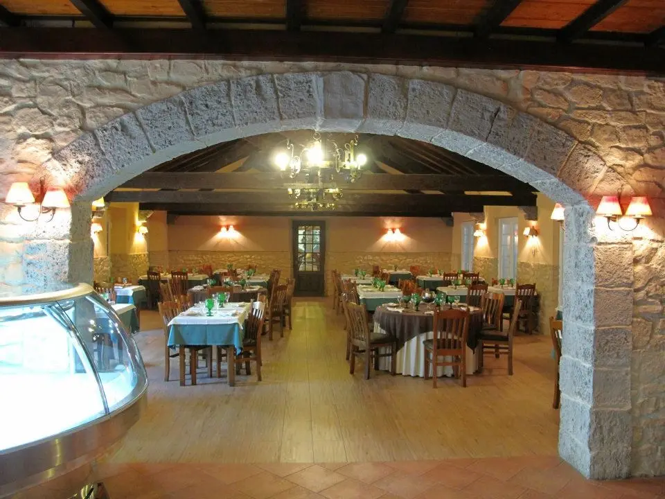 Interior e pratos do O Almirante em Ponte de Frielas, Loures (6)