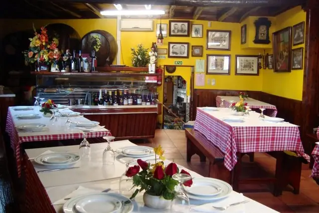 Interior e pratos do Solar dos Pintor em Lisboa, Loures (11)