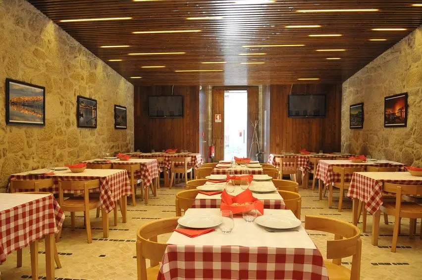 Interior e pratos do Beira Rio em Vila Nova de Gaia, Vila Nova de Gaia (2)