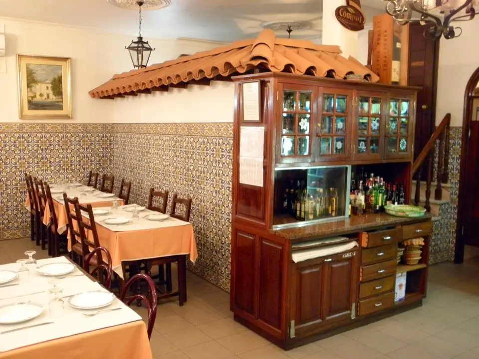 Interior e pratos do Parreirinha de Carnide em Lisboa, Amadora (10)