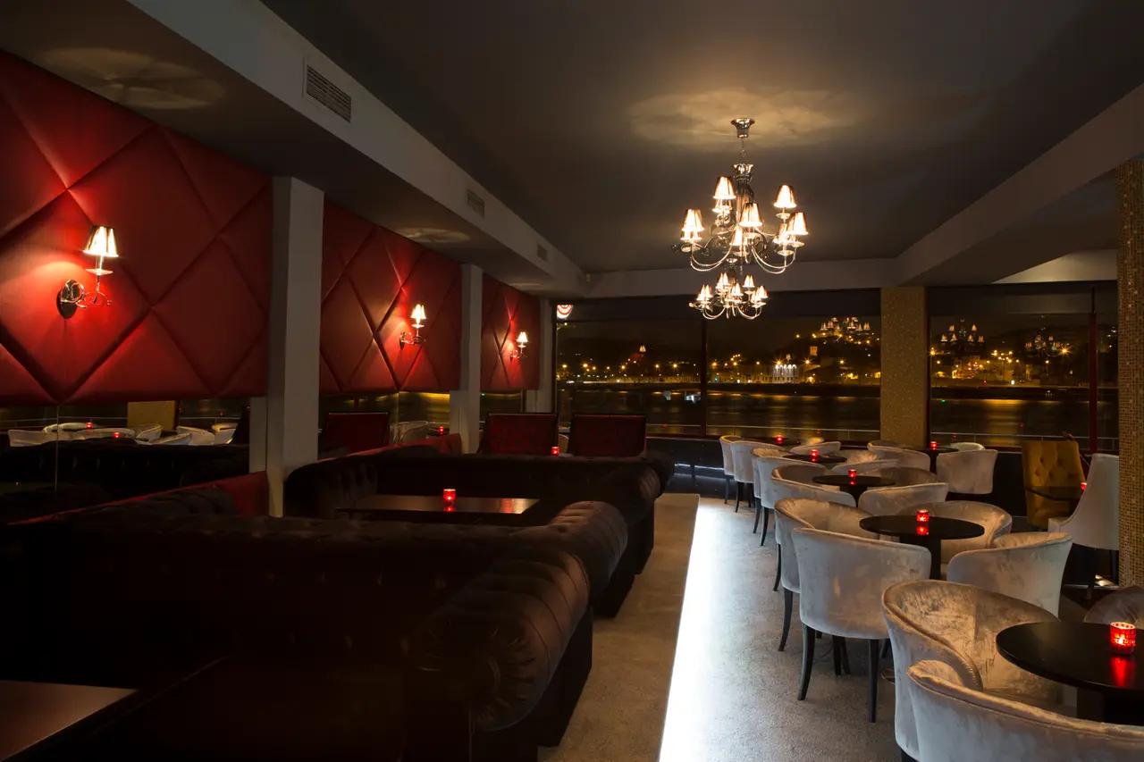 A Margem, restaurante de típica em Vila Nova de Gaia, Porto