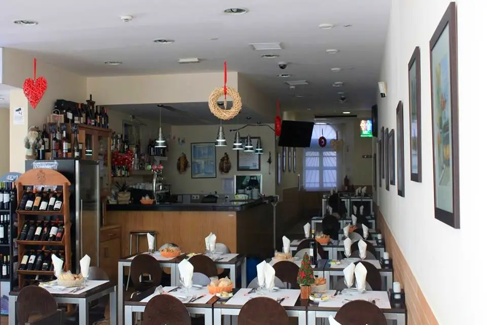 Interior e pratos do Chú-Chú em Lisboa, Cascais (2)