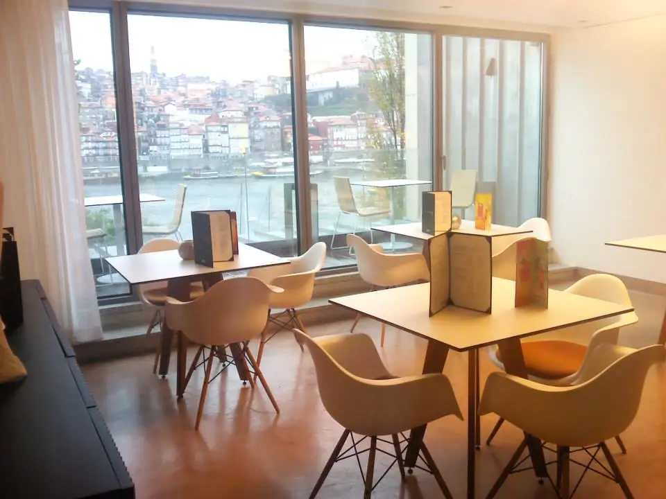 Interior e pratos do de Castro Gaia em Vila Nova de Gaia, Vila Nova de Gaia (5)