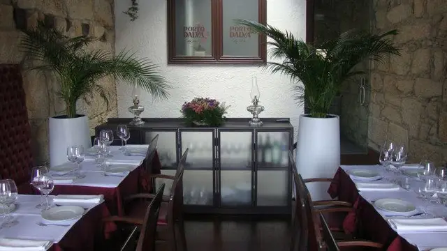 Interior e pratos do Fish Fixe em Porto, Vila Nova de Gaia (4)