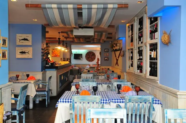 Interior e pratos do Clube do Peixe em Lisboa, Lisboa (4)