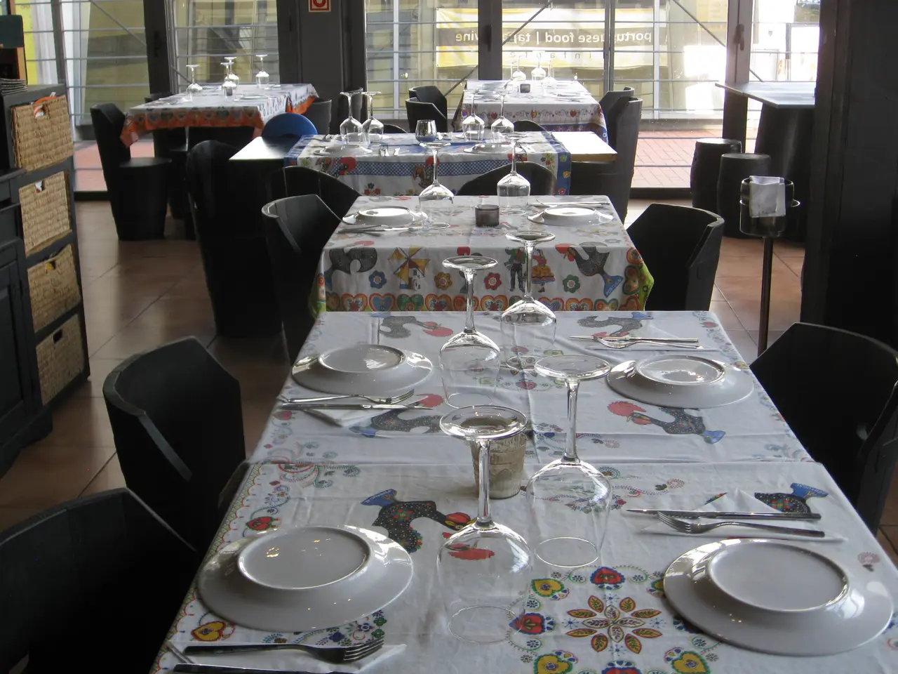 Interior e pratos do Infante Tapas Wine em Vila Nova de Gaia, Vila Nova de Gaia (10)