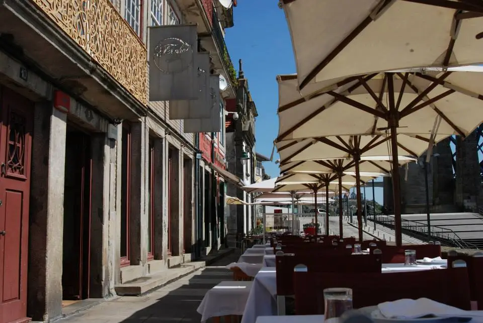 Interior e pratos do DTonho ( Porto ) em Porto, Vila Nova de Gaia (7)