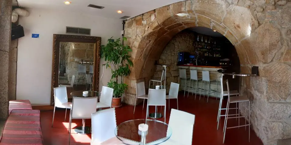 Interior e pratos do DTonho ( Porto ) em Porto, Vila Nova de Gaia (2)