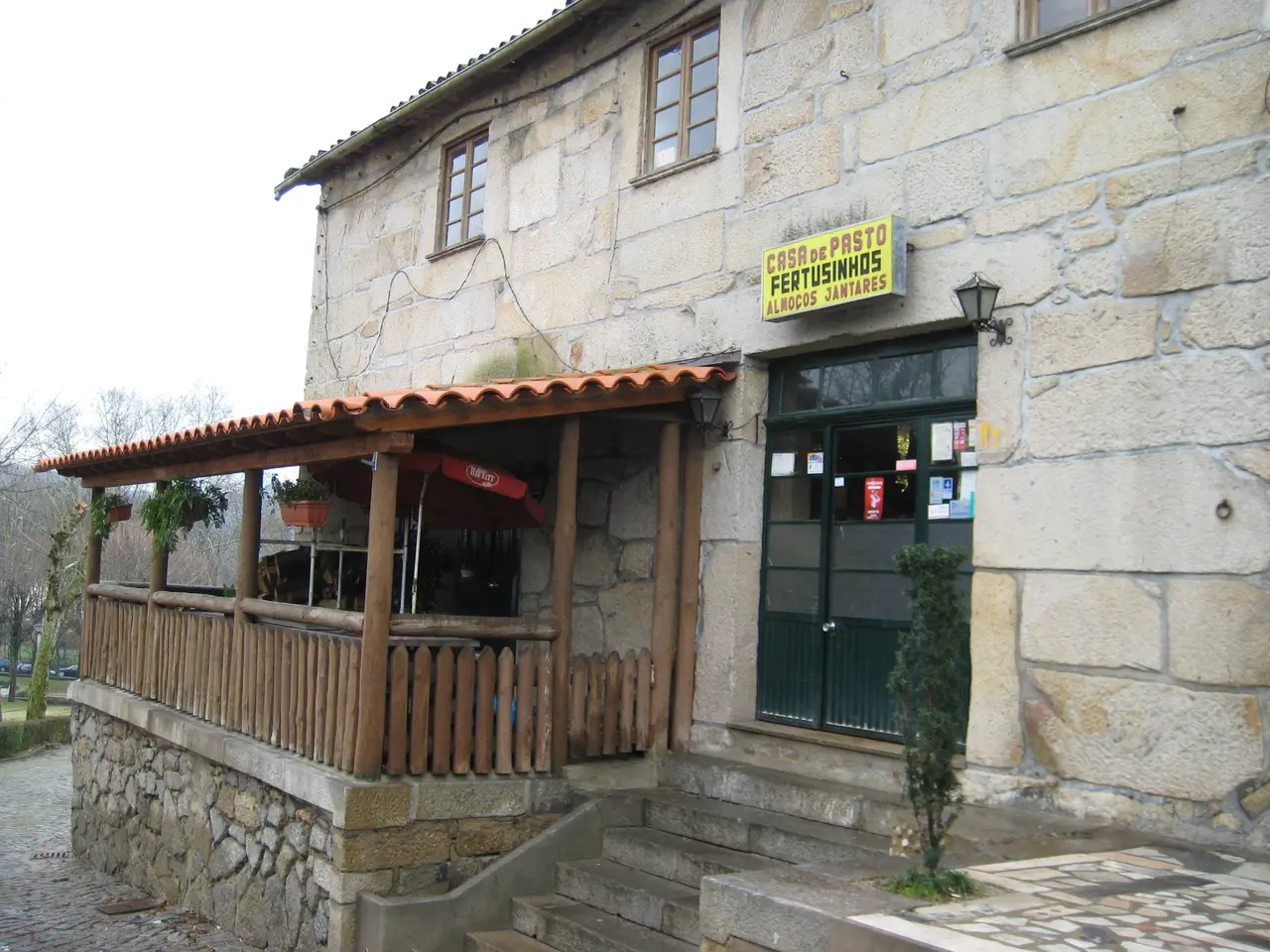 Interior e pratos do Casa de Pasto Fertuzinhos em Guimarães, Guimarães (5)