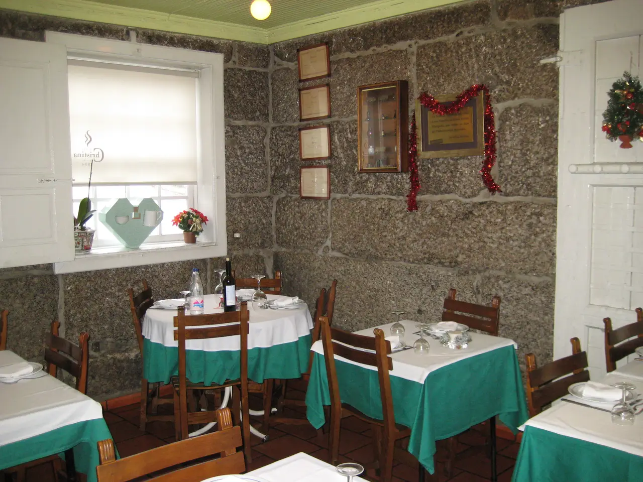 Interior e pratos do Carreira em Guimarães, Guimarães (4)