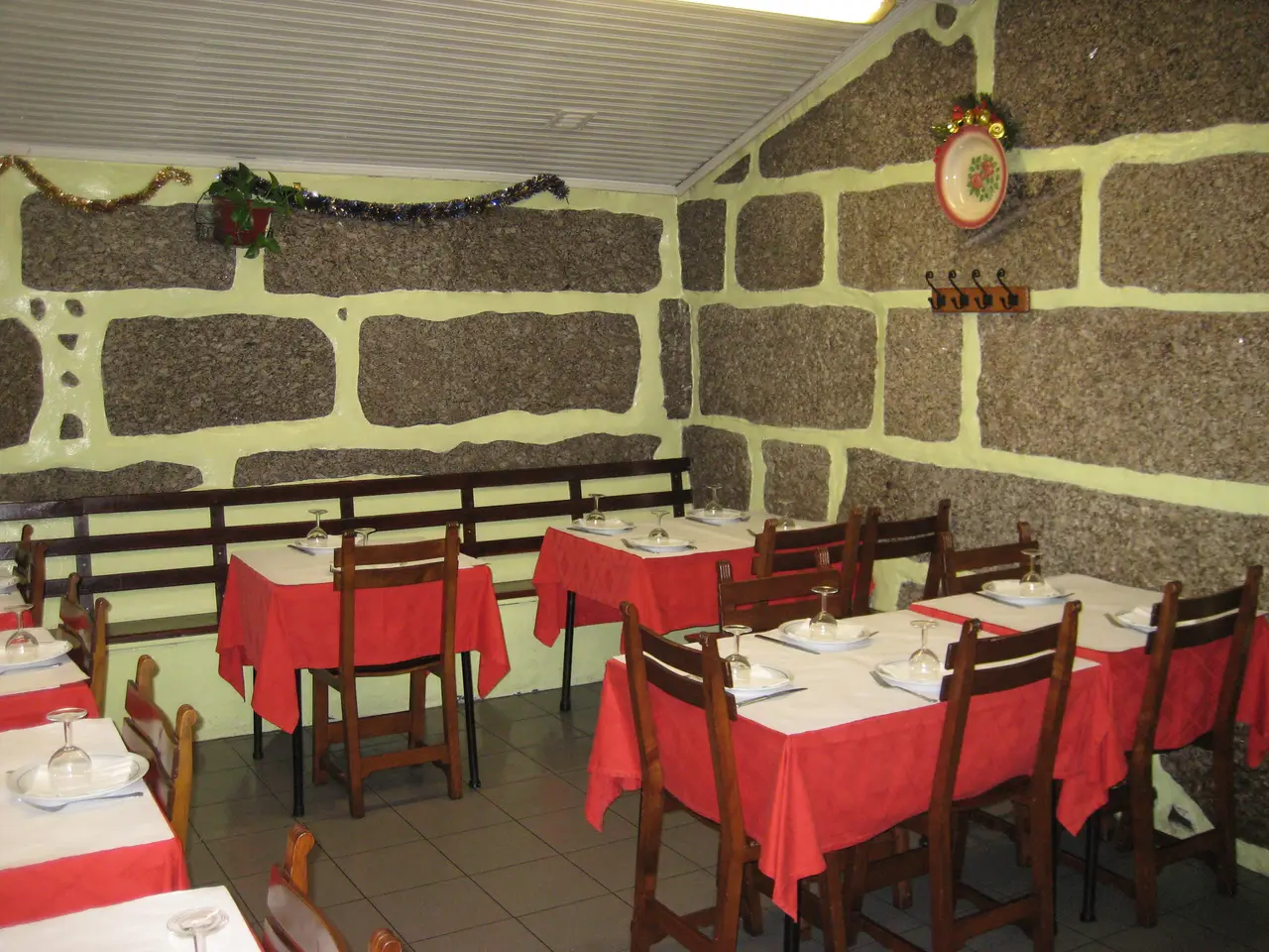 Interior e pratos do Carreira em Guimarães, Guimarães (2)