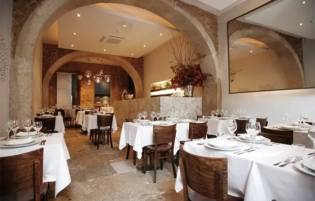 Interior e pratos do S Restaurante em Lisboa, Lisboa (2)