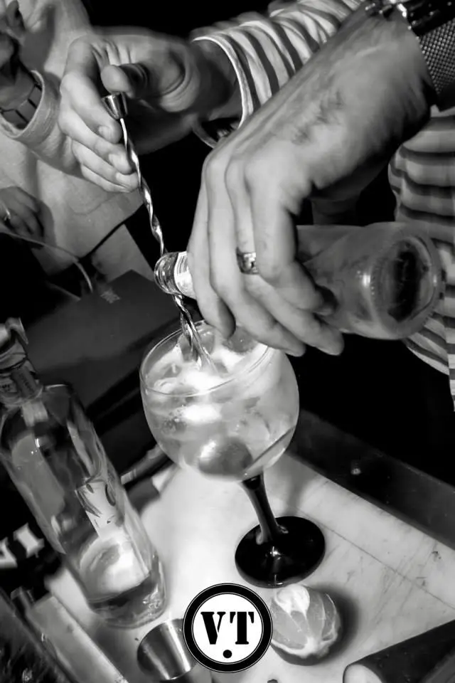 Interior e pratos do VT Tapas & Gins em Vila Nova de Gaia, Porto (7)