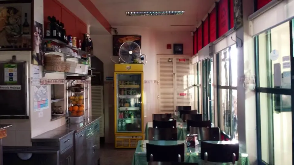 Interior e pratos do Cantinho de Telheiras em Lisboa, Odivelas (5)