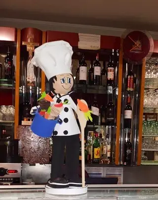 Interior e pratos do Cantinho de Telheiras em Lisboa, Odivelas (4)