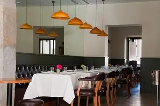 Interior e pratos do A Charcutaria em Lisboa, Lisboa (9)