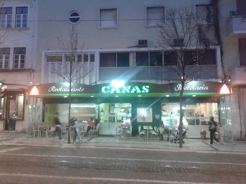 Interior e pratos do Canas em Lisboa, Lisboa (10)