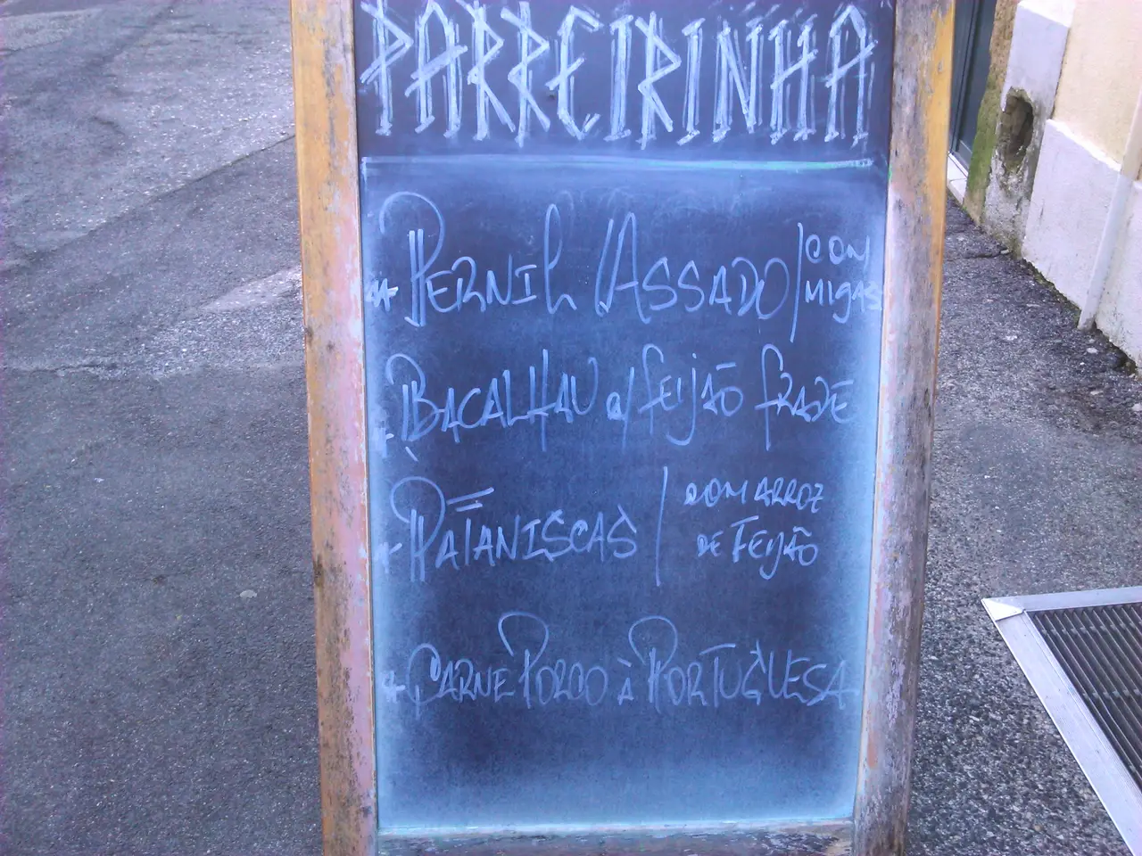 Interior e pratos do Parreirinha de Carnide em Lisboa, Amadora (8)