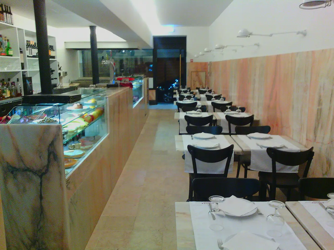 Interior e pratos do Cervejaria Europa em Lisboa, Lisboa (8)