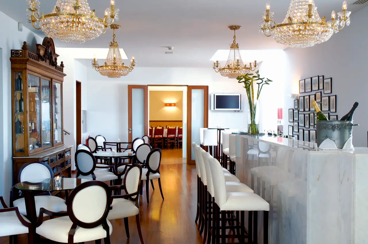 Interior e pratos do Restaurante Casa Branca em Vila Nova de Gaia, Porto (4)