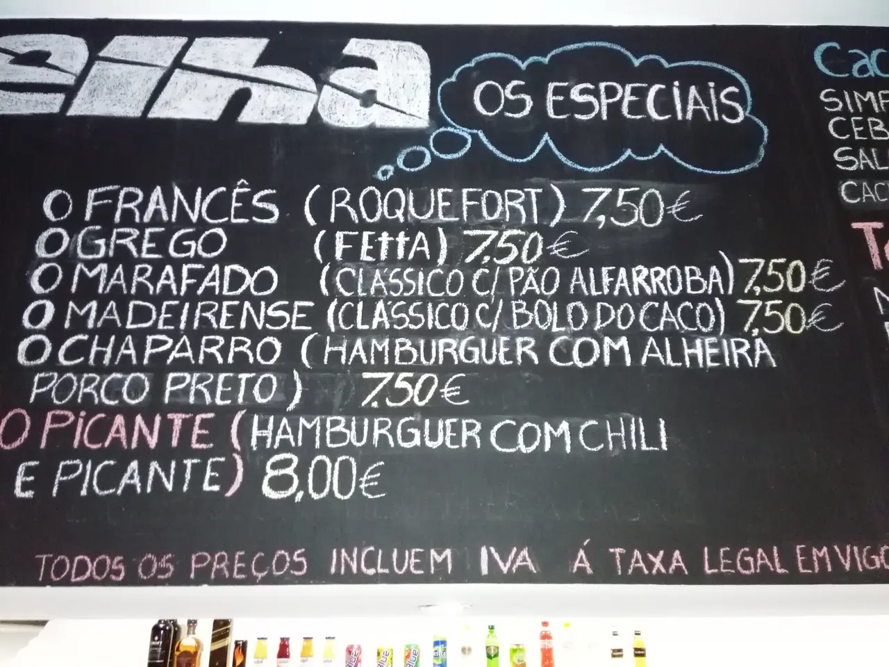 Interior e pratos do Hamburgaria da Praça em Odivelas, Odivelas (9)