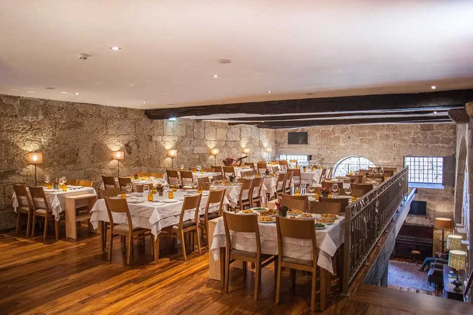 Interior e pratos do Pobre Tolo em Amarante, Amarante (4)