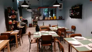 Interior e pratos do Retrokitchen em Braga, Braga (2)