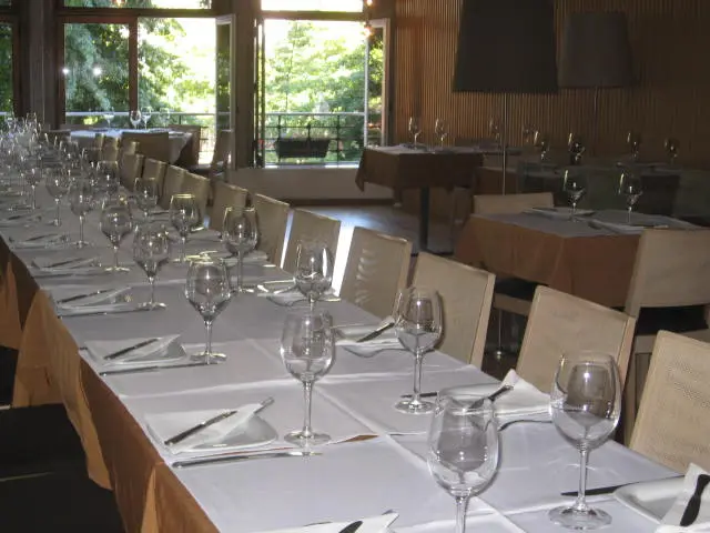 Interior e pratos do Avenida Restaurante em Porto, Porto (8)