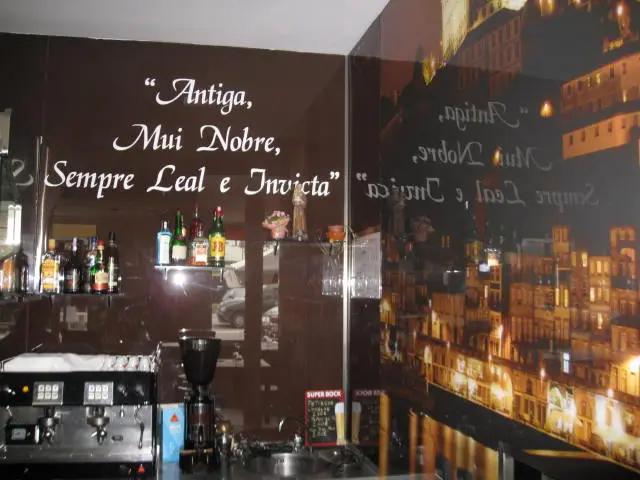 Interior e pratos do Sabores da Invicta em Porto, Porto (9)
