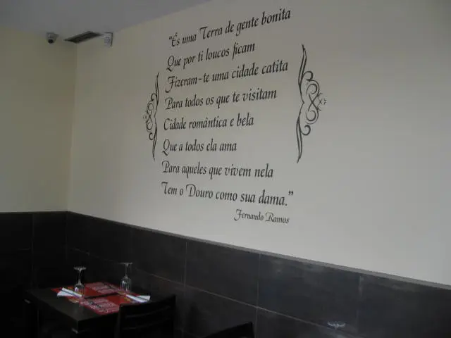 Interior e pratos do Sabores da Invicta em Porto, Porto (3)