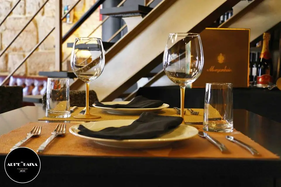 Interior e pratos do ArtedaBaixa em Porto, Porto (7)