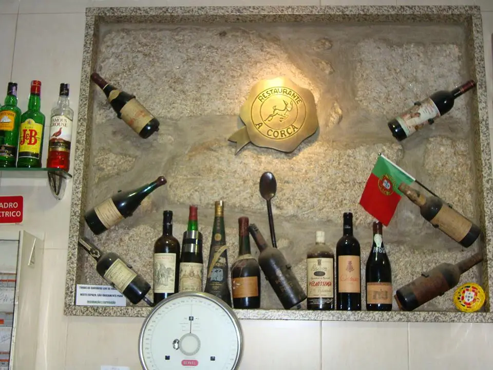 Interior e pratos do Corça em Porto, Porto (5)