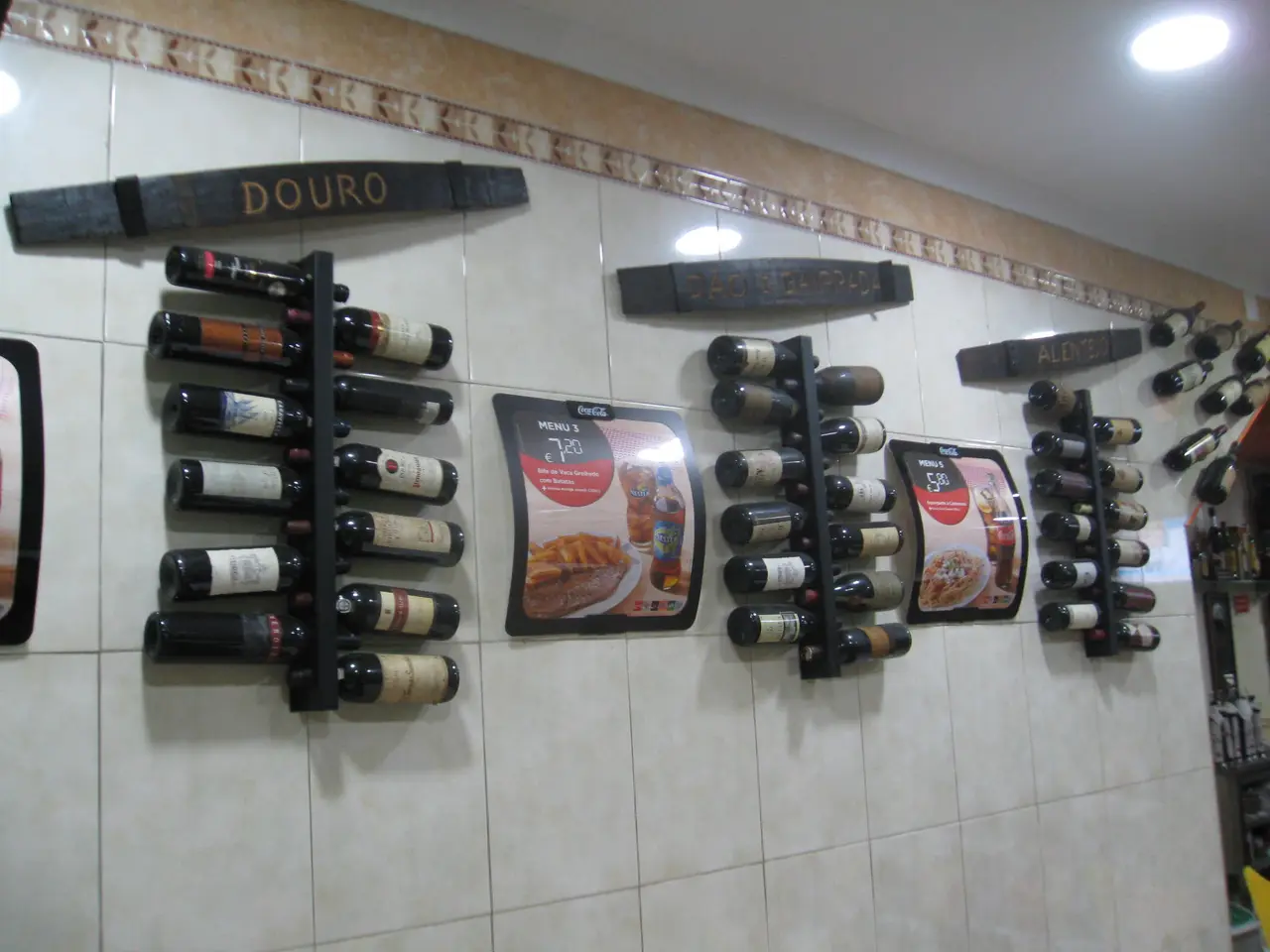 Interior e pratos do Corça em Porto, Porto (11)