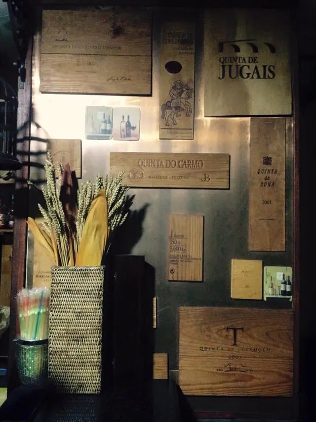 Taberna do Farrapo Velho, restaurante de típica em Matosinhos, Porto