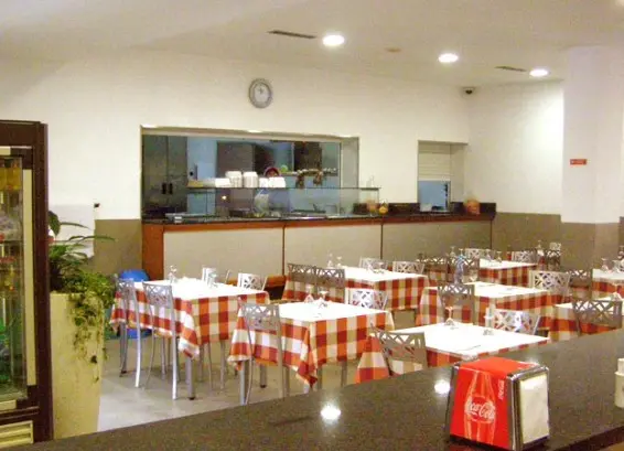 Interior e pratos do Restaurante Maximinense em Abrantes (2)