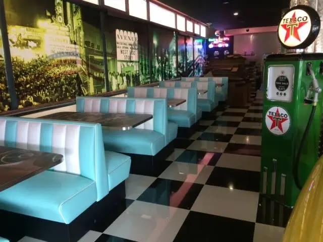 Interior e pratos do Brunn's Coffee Diner em Braga, Amares (6)